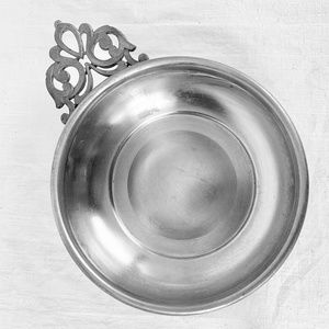 Vintage Web Pewter Porringer Bowl Colonial Early American Excellent Condition